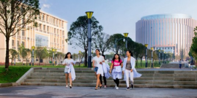 <b>瀘州職業(yè)技術(shù)學(xué)院</b>